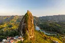 aerial-view-of-piedra-del-penol-with-mountains-in-the-background-guatape-antioquia-colombia-AAEF08761.webp