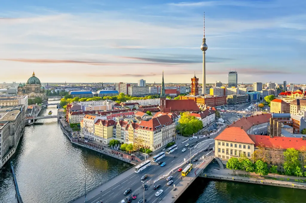 Berlin_LP_Header.webp