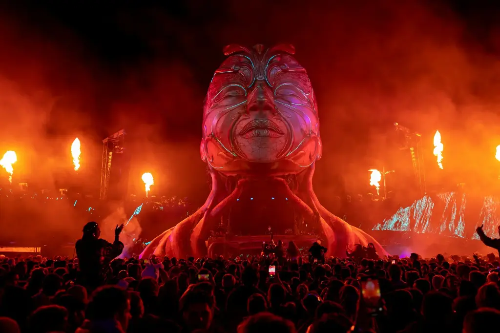 Web Experiencias - Tomorrowland Present Core 2025 | ¡Baila al ritmo de la música electrónica en Medellín!