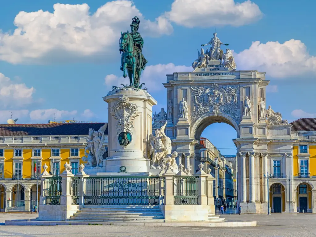 Web Paquetes - LISBOA, MADRID, PARIS, ALPES E ITALIA - 15 Días 